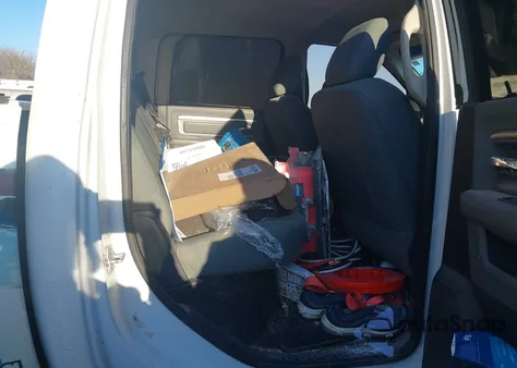 2015 Ram 2500 Slt из США, поврежденный, VIN 3C6UR5DL3FG645861